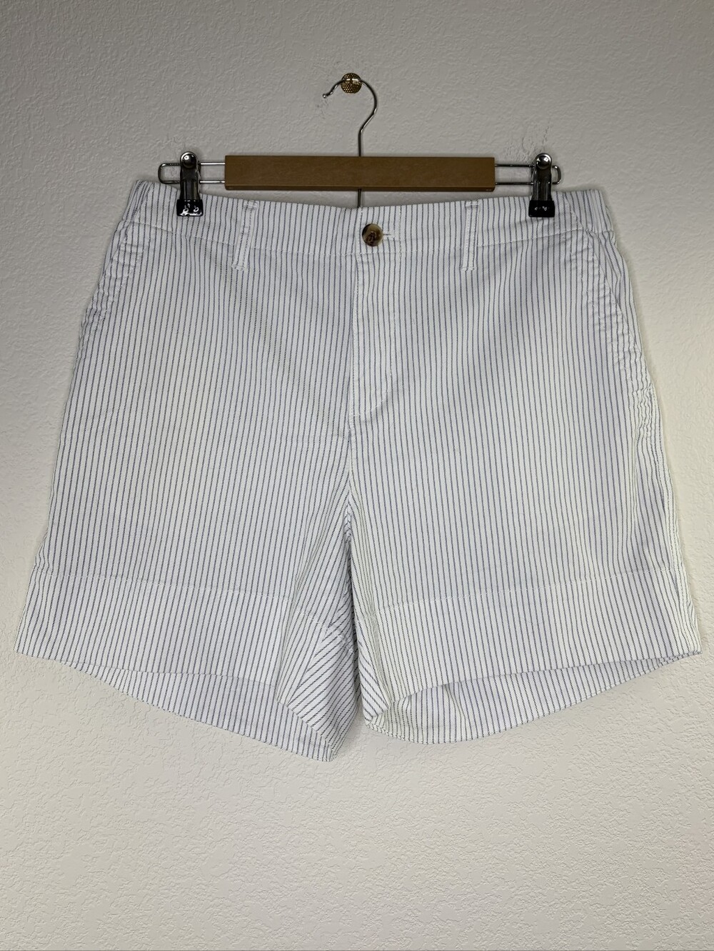Old Navy Everyday Blue White Striped Shorts Large